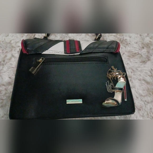 Purse - Picture 3 of 5